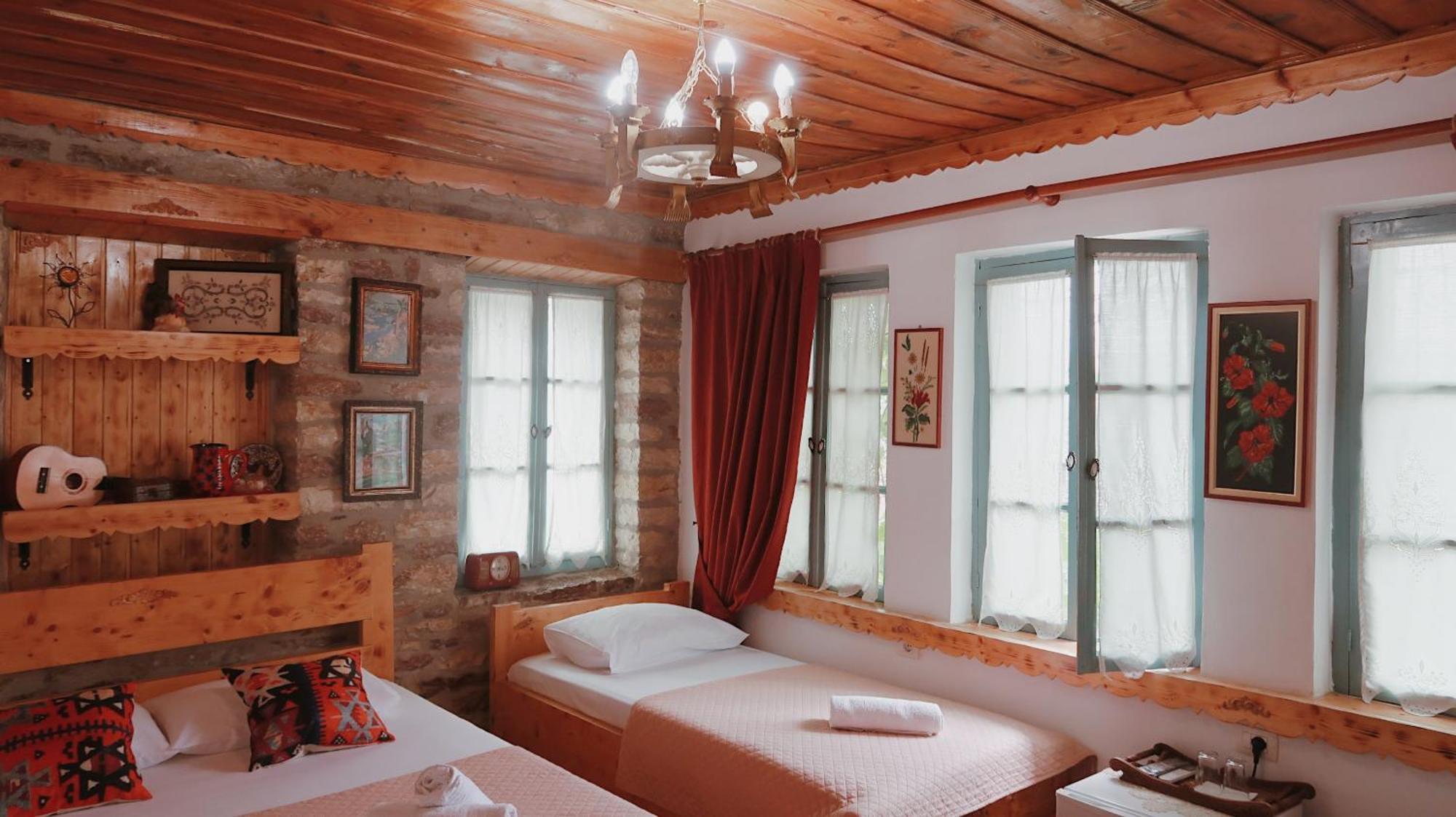 "Villa 70" Guesthouse Gjirokaster Exterior photo