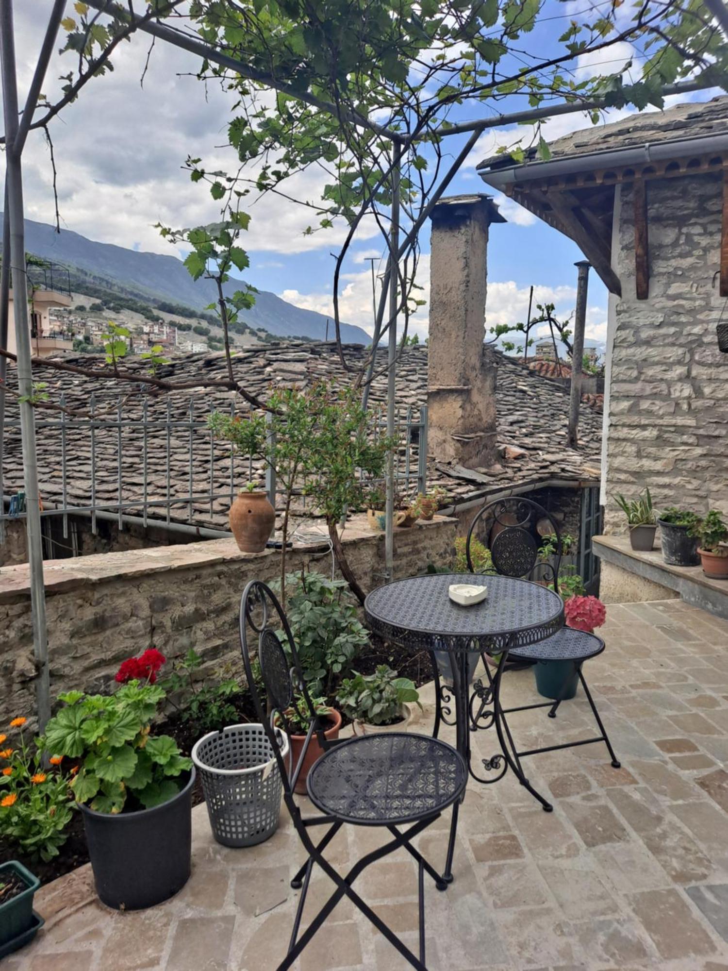"Villa 70" Guesthouse Gjirokaster Exterior photo