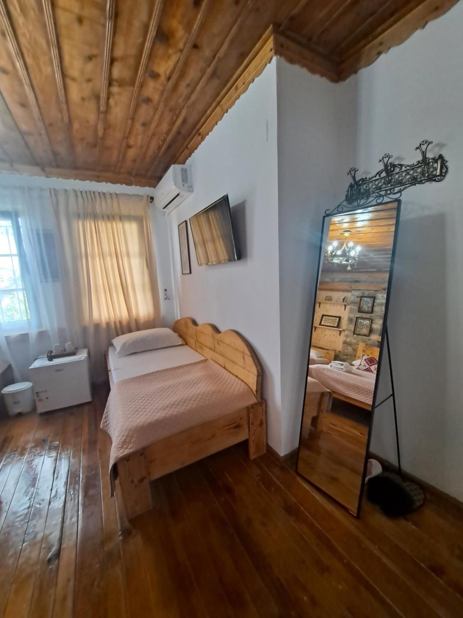 "Villa 70" Guesthouse Gjirokaster Exterior photo